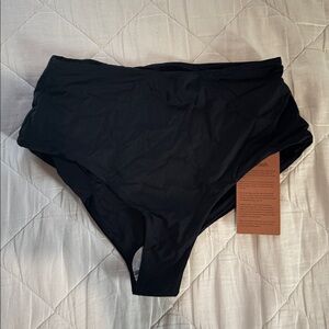 GIRLFRIEND COLLECTIVE Poolside Bikini Bottom in Black NWT